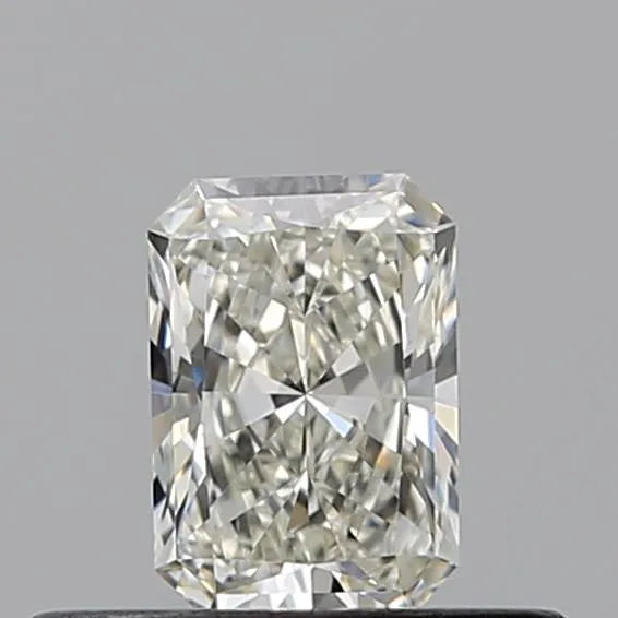 0.31ct Radiant Natural Diamond (Colour J, Clarity VVS1, GIA Certified)