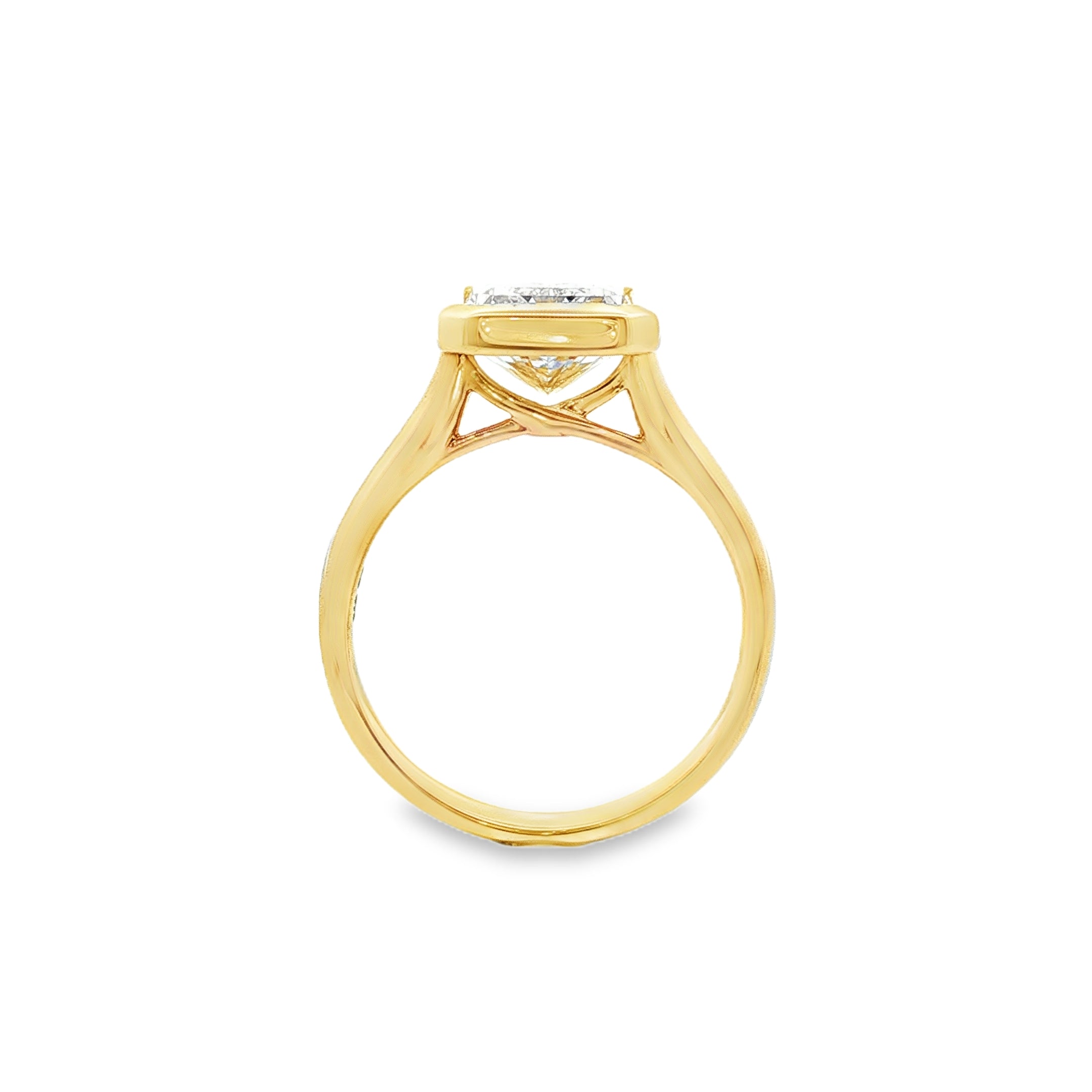 9ct Yellow Gold Bezel Set Radiant Cut Lab Grown Diamond Ring – 4ct TDW