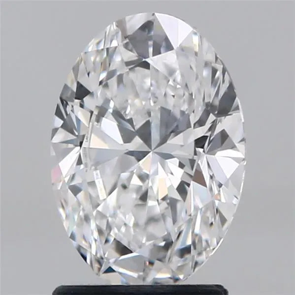 2.15ct Oval Lab Grown Diamond (Colour E, Clarity VVS2, IGI Certified)
