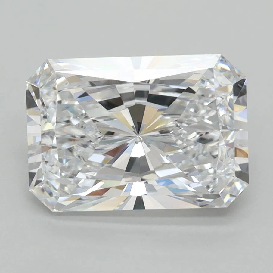 2.49ct Radiant Lab Grown Diamond (Colour D, Clarity VVS1, IGI Certified)