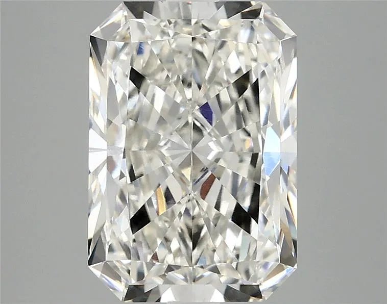 3.55ct Radiant Lab Grown Diamond (Colour G, Clarity VVS2, IGI Certified)