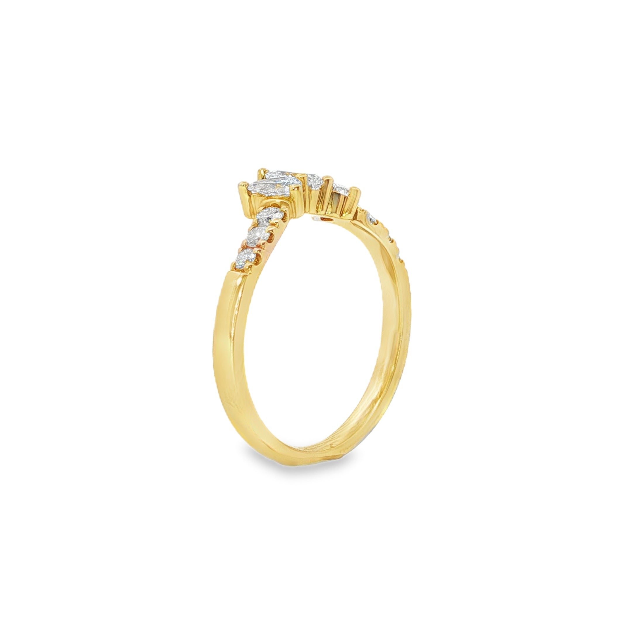 Lab-Grown Diamond Tiara Ring in 9ct Yellow Gold