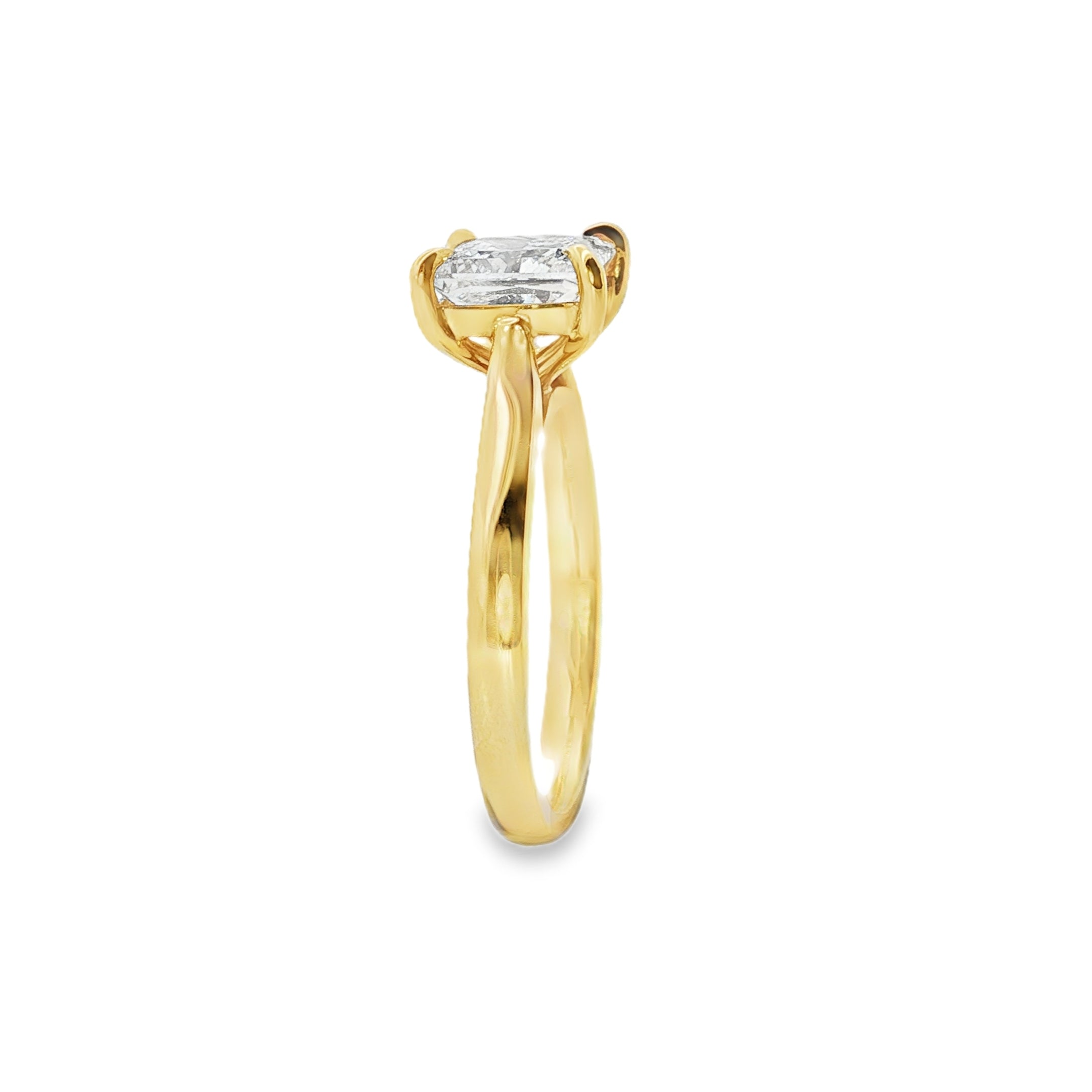 2.00ct Lab-Grown Diamond Eagle Claw Set Ring in 18ct Yellow Gold, Princess Cut, E VS1, IGI Certified