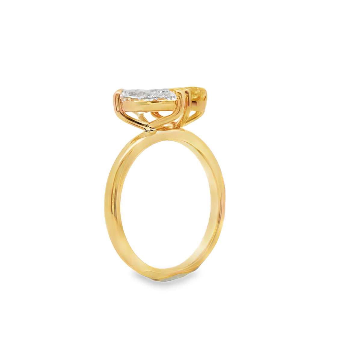 9ct YG claw set pear LGD ring TDW= 2.32ct 1.26ct pear D VVS1 and 1.06ct yellow LGD || D VVS1 IGI 585393234 and Pear 1.06ct Fancy Vivid Yellow VS1 IGI 680579856