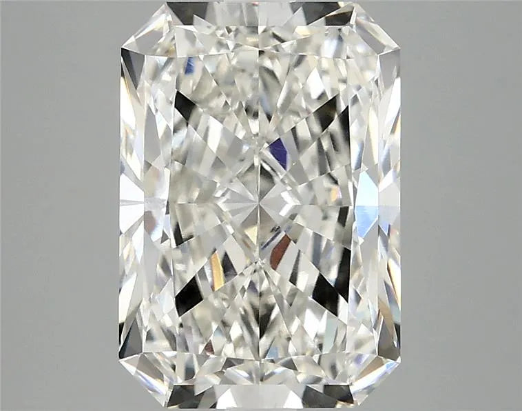 3.55ct Radiant Lab Grown Diamond (Colour G, Clarity VVS2, IGI Certified)