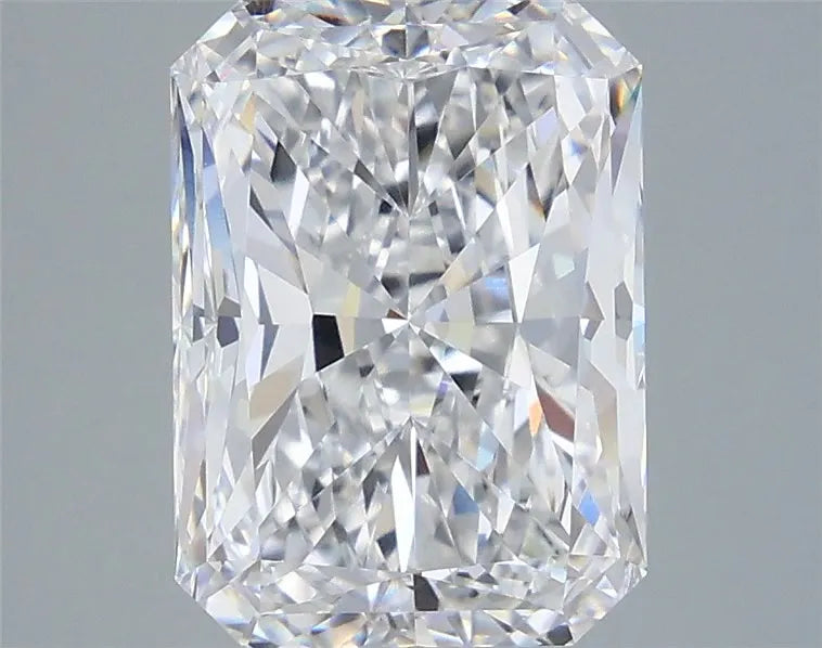 5.00ct Radiant Lab Grown Diamond (Colour D, Clarity VVS2, IGI Certified)