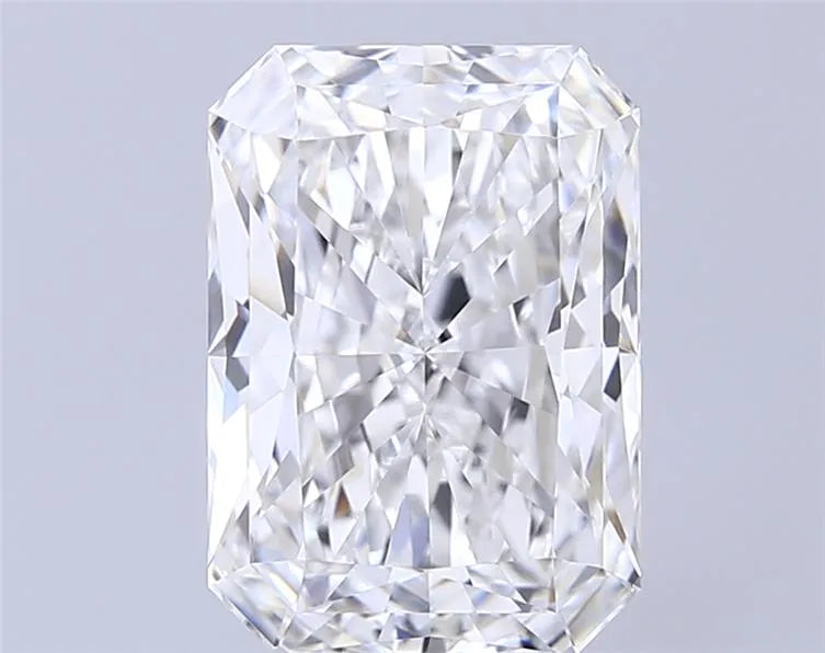 5.08ct Radiant Lab Grown Diamond (Colour E, Clarity VVS2, IGI Certified)