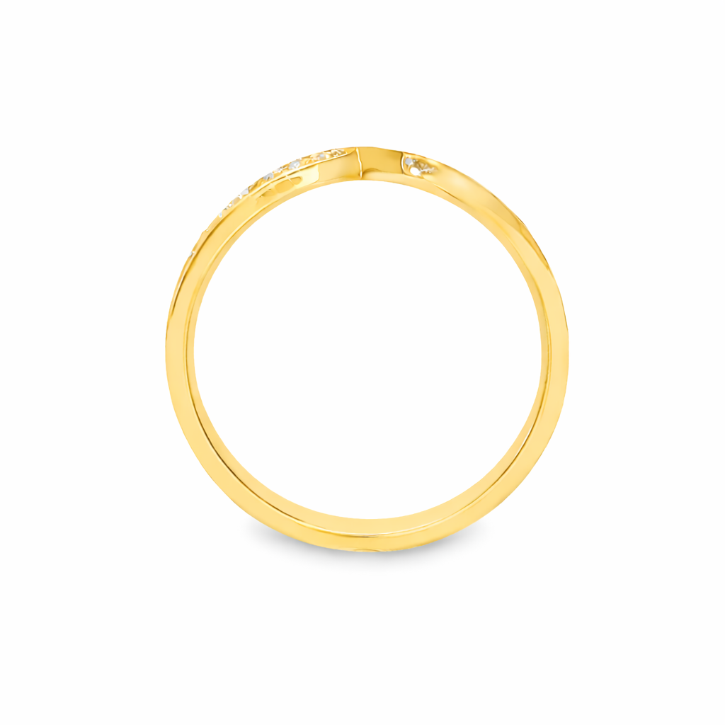 9ct Yellow Gold Round Lab Grown Diamond Pinched Wedding Band – 0.20ct TDW