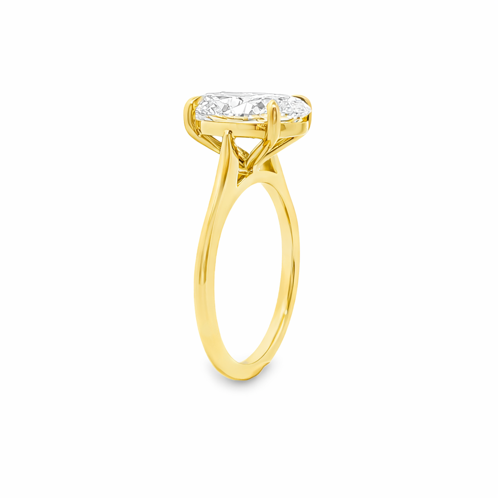 18ct Yellow Gold 4 Eagle Claw Set Oval Cut Lab Grown Diamond Solitaire Ring – 4.05ct TDW