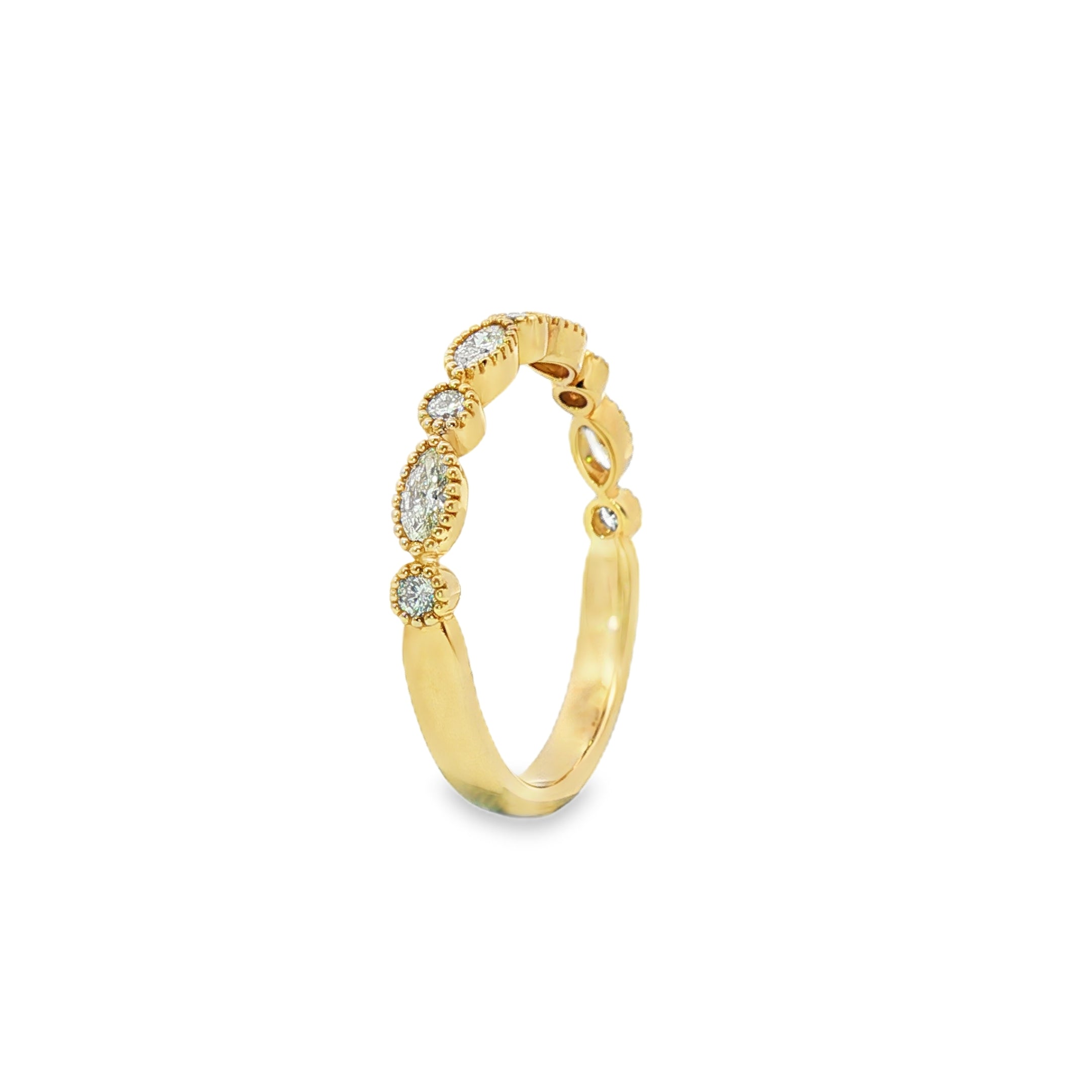 0.30ct Lab-Grown Diamond Swing Ring with Milgrain Detail in 9ct Yellow Gold