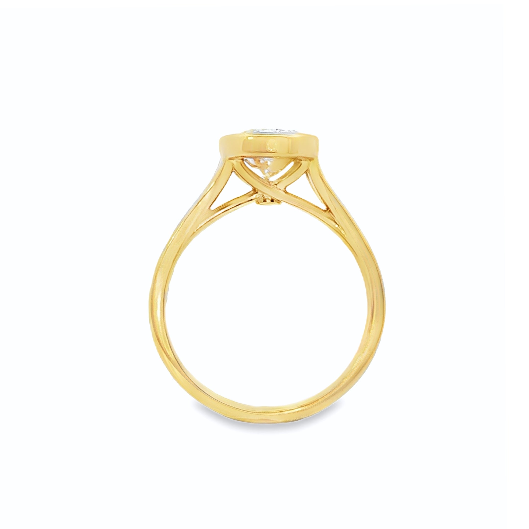 2.04ct Lab-Grown Diamond Bezel Set Ring with Split Shoulder in 9ct Yellow Gold, Oval Cut, E VS1, IGI 707545540