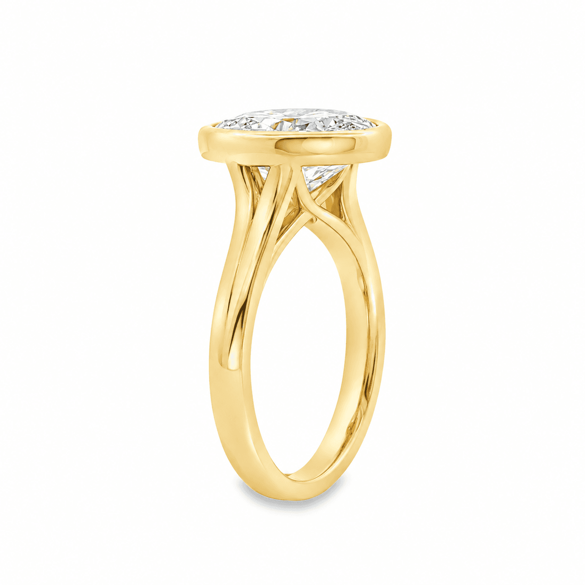 18ct Yellow Gold 4.0ct Oval Cut Bezel Set Split Shoulder Ring with Peek-a-Boo Diamond