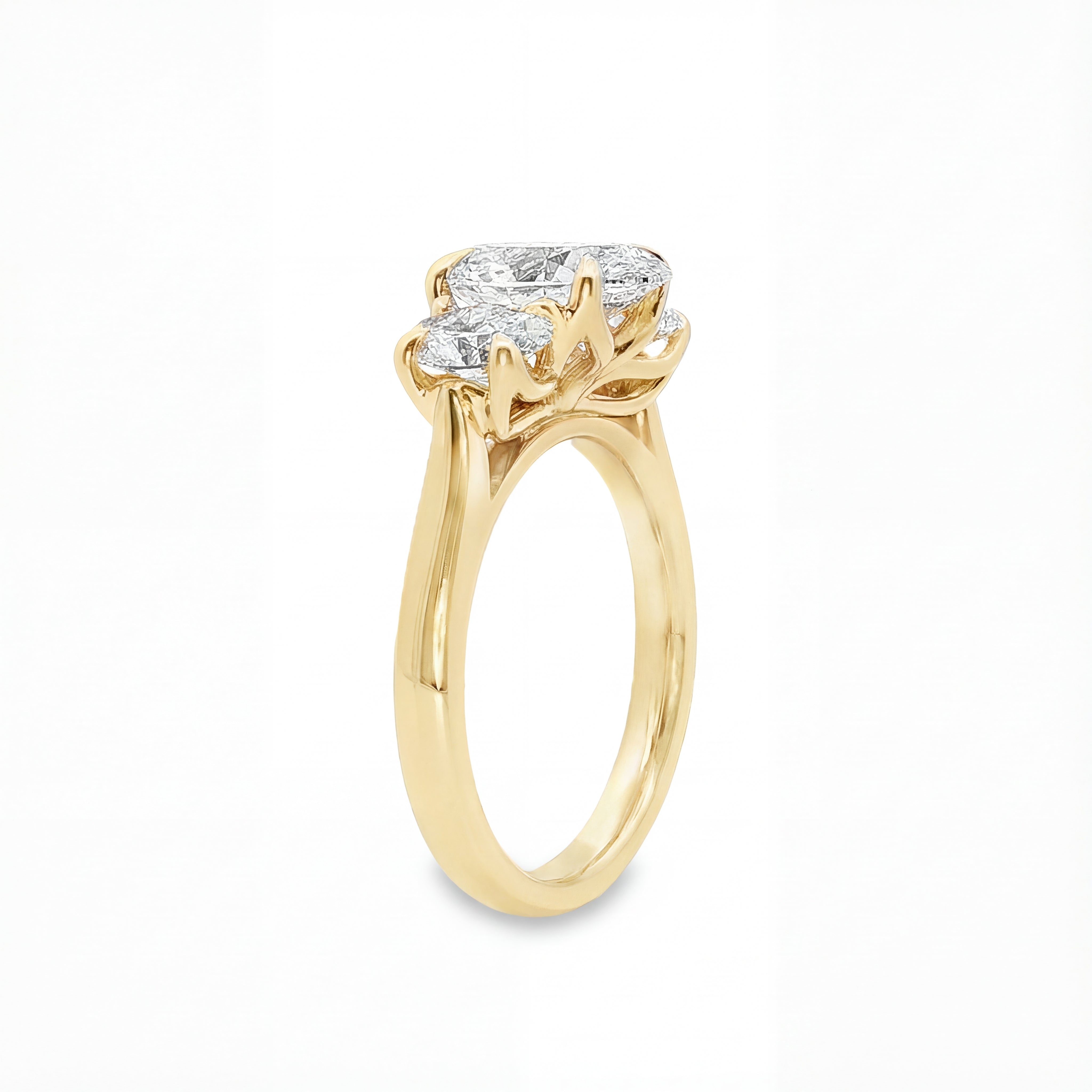 1.04ct E VS1 Oval Lab-Grown Diamond Trilogy Ring in 18ct Yellow Gold (1.54ct TDW)